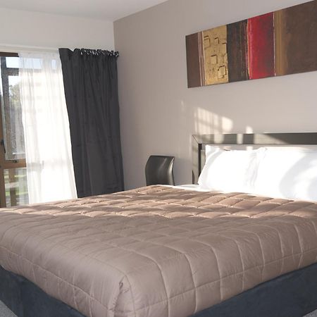 Aotea Lodge Porirua Eksteriør bilde