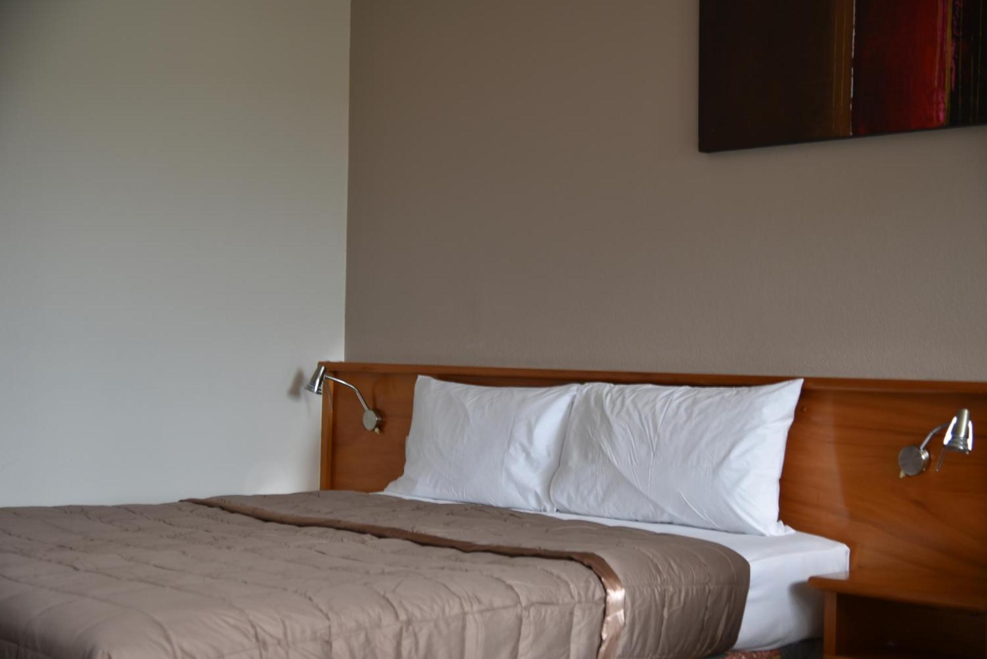 Aotea Lodge Porirua Eksteriør bilde