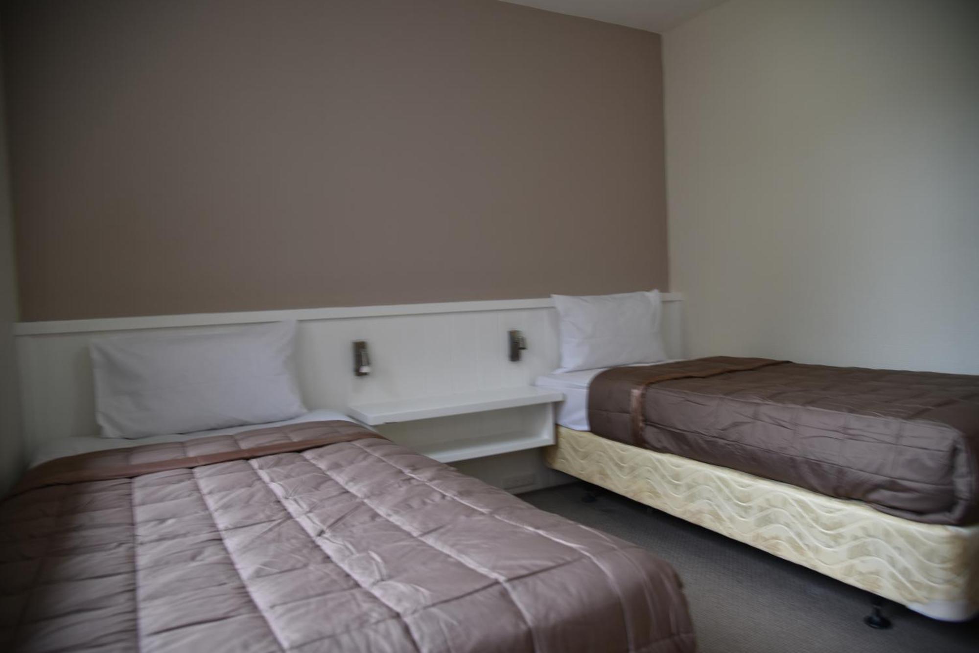 Aotea Lodge Porirua Eksteriør bilde