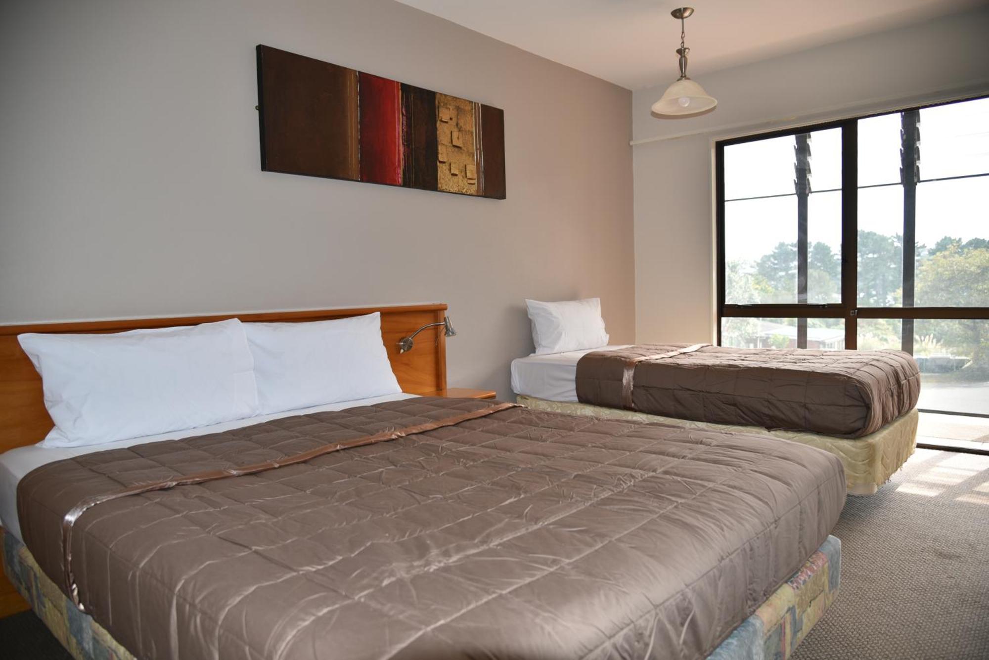 Aotea Lodge Porirua Eksteriør bilde