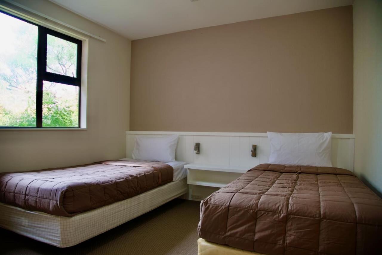 Aotea Lodge Porirua Eksteriør bilde