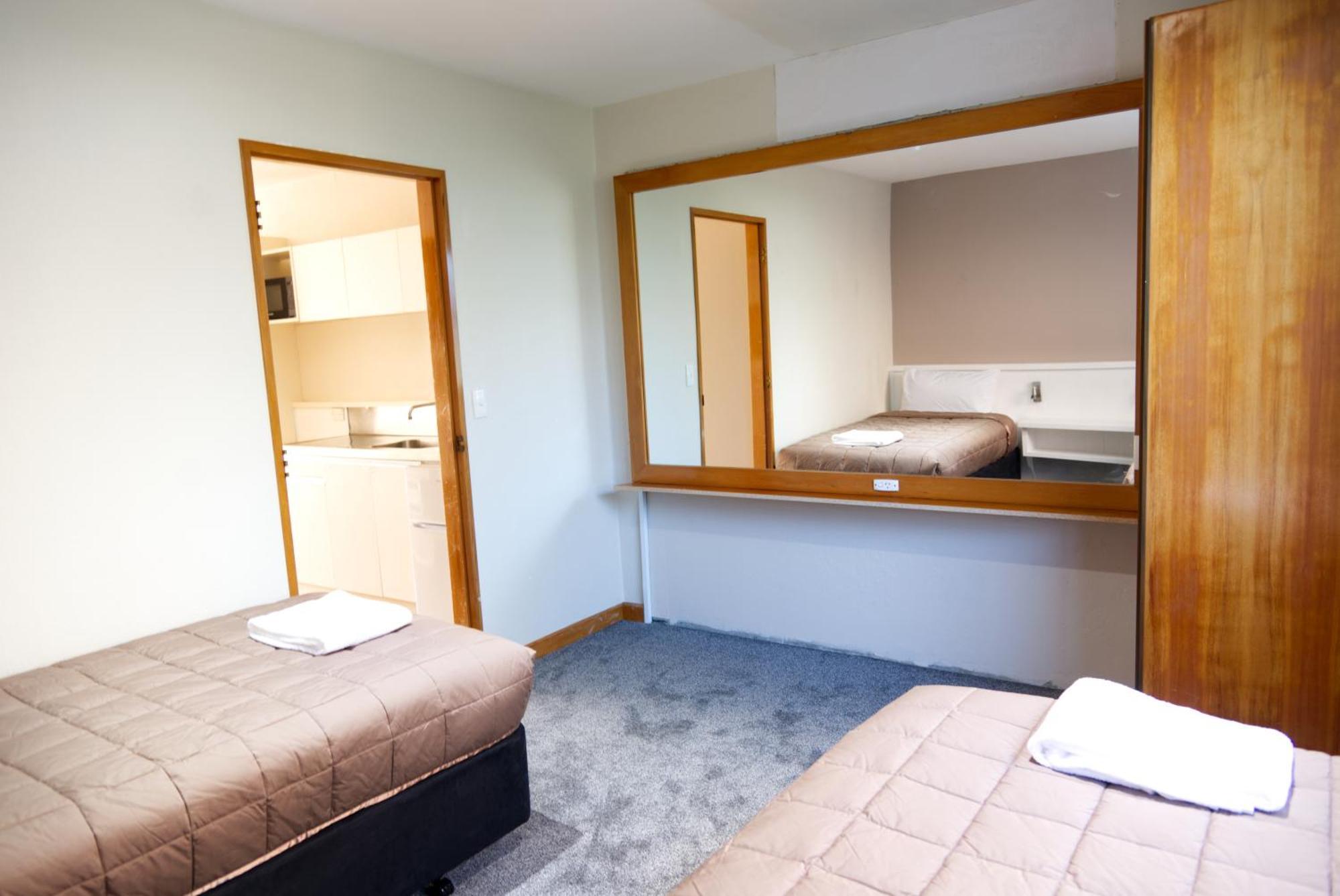 Aotea Lodge Porirua Eksteriør bilde