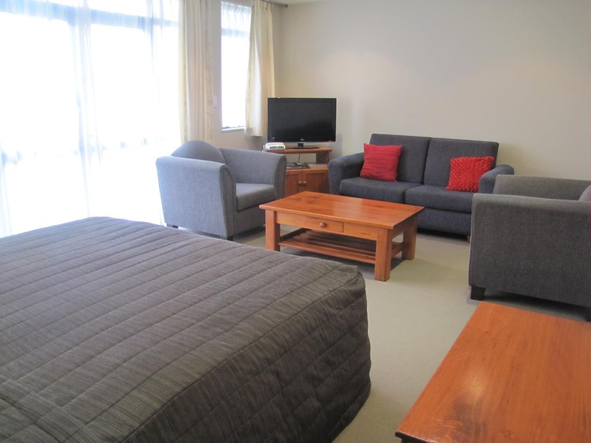 Aotea Lodge Porirua Eksteriør bilde