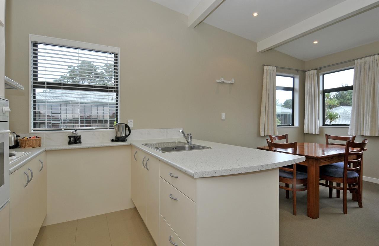 Aotea Lodge Porirua Eksteriør bilde
